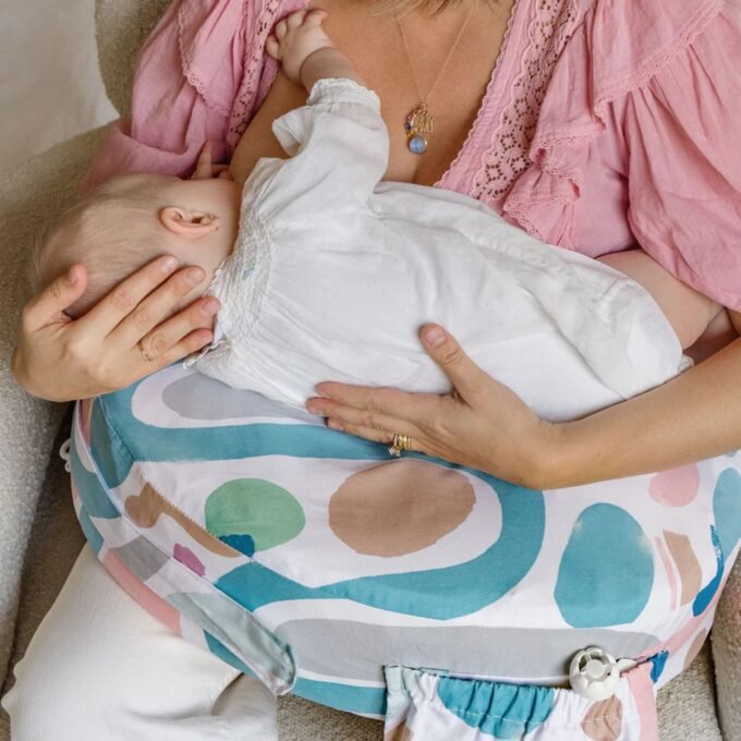 My breast friend žindymo pagalvė kūdikio žindymas pagalba žindymui kaip žindyti kūdikį specialistų rekomenduoajma žindymo pagalvė Mylu.lt produktai žindymui geriausia žindymui super deluxe