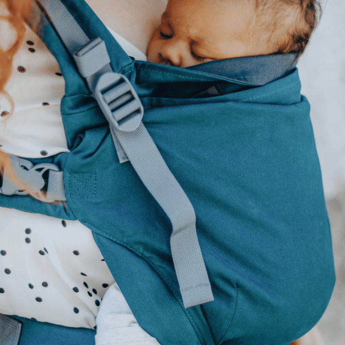 Boba X nešioklė (0-36 mėn) - smaragdinė sertifikuota nešioklė patogi nešioklė sveika klubams nešioklė žindymas su nešiokle Mylu.lt kūdikių nešiojimas vaikų nešiojimas