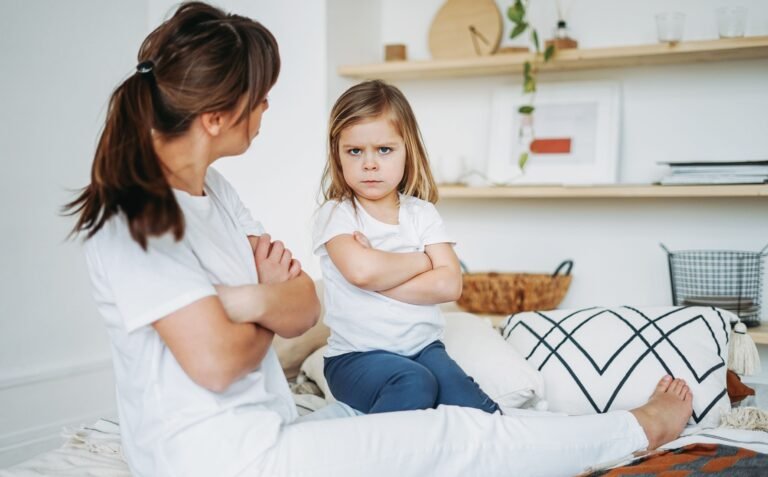 Ribos vaikams kaip nubrėžti taikiai ir kodėl tai nėra bausmė Pagarbi tėvystė ribų brėžimas kaip brėžti ribas vaikams