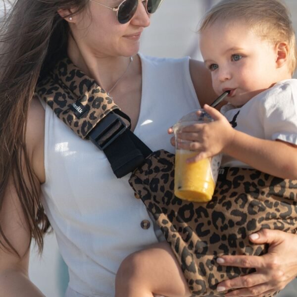 Momsilk nešioklė - sėdynė Momswing (8 - 20 kg) kūdikio nešioklė vaiko nešioklė saugi nešioklė kūdikiui patogi nešioklė kokybiška nešioklė