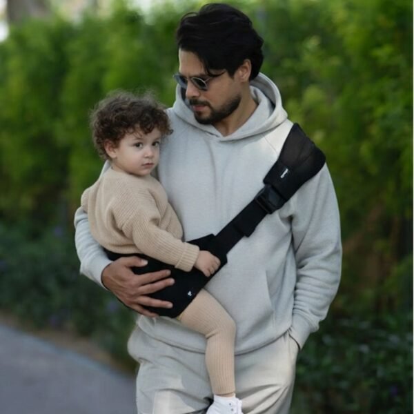 Momsilk nešioklė - sėdynė Momswing (8 - 20 kg) kūdikio nešioklė vaiko nešioklė saugi nešioklė kūdikiui patogi nešioklė kokybiška nešioklė 55 Momsilk nešioklė - sėdynė Momswing (8 - 20 kg) kūdikio nešioklė vaiko nešioklė saugi nešioklė kūdikiui patogi nešioklė kokybiška nešioklė