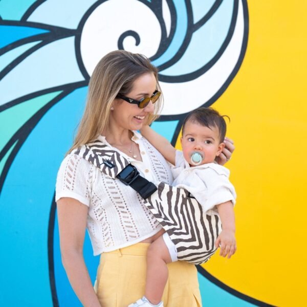 Momsilk nešioklė - sėdynė Momswing (8 - 20 kg) kūdikio nešioklė vaiko nešioklė saugi nešioklė kūdikiui patogi nešioklė kokybiška nešioklė