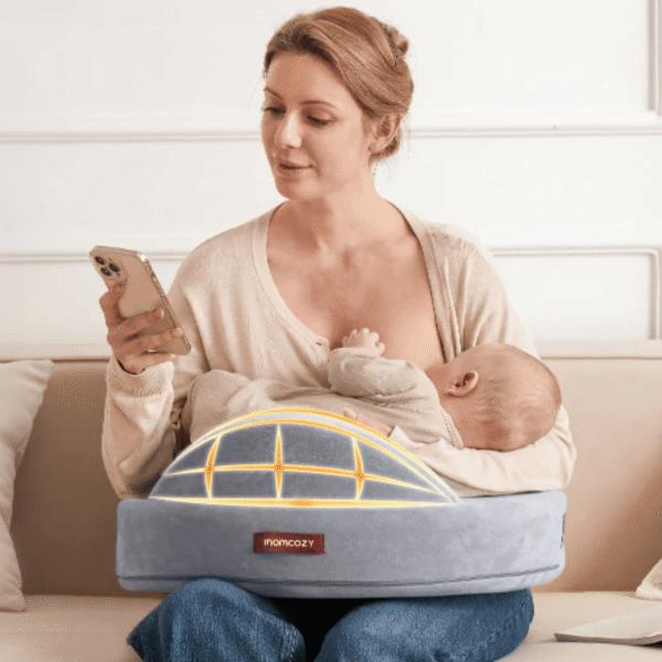 Momcozy CozyPro maitinimo pagalvė kūdikio žindymas kūdikio maitinimas žindymo pagalvė pagalba žindymui kaip žindyti kūdikį Mylu.lt produktai žindymui